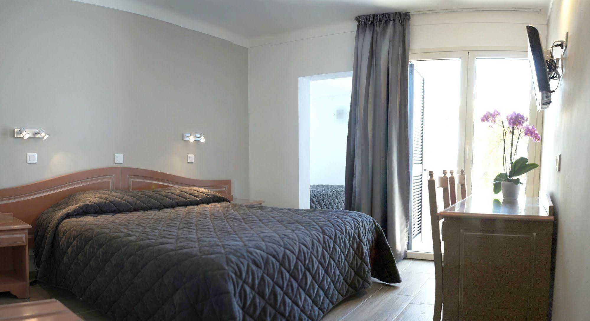 Hotel Les Eucalyptus بورتو بولو المظهر الخارجي الصورة